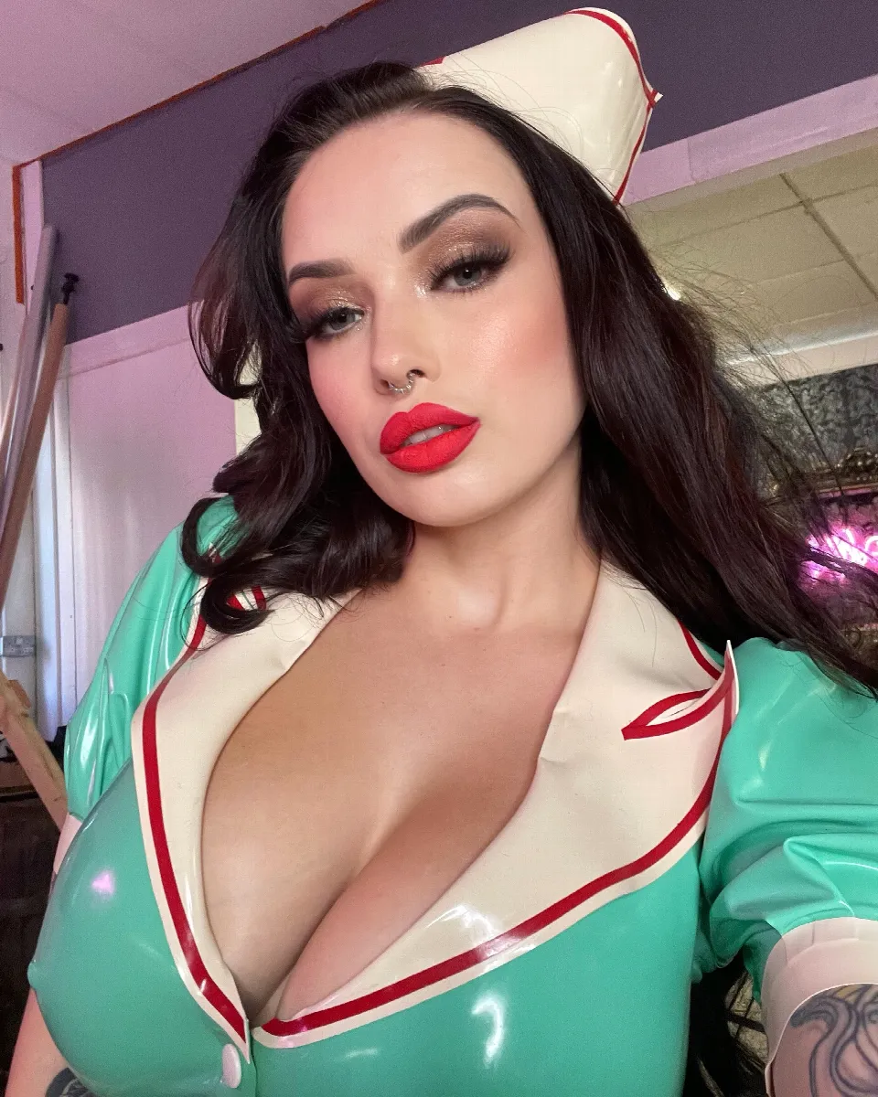 Miss Ruby Alexia- Your Dominant GF 😈