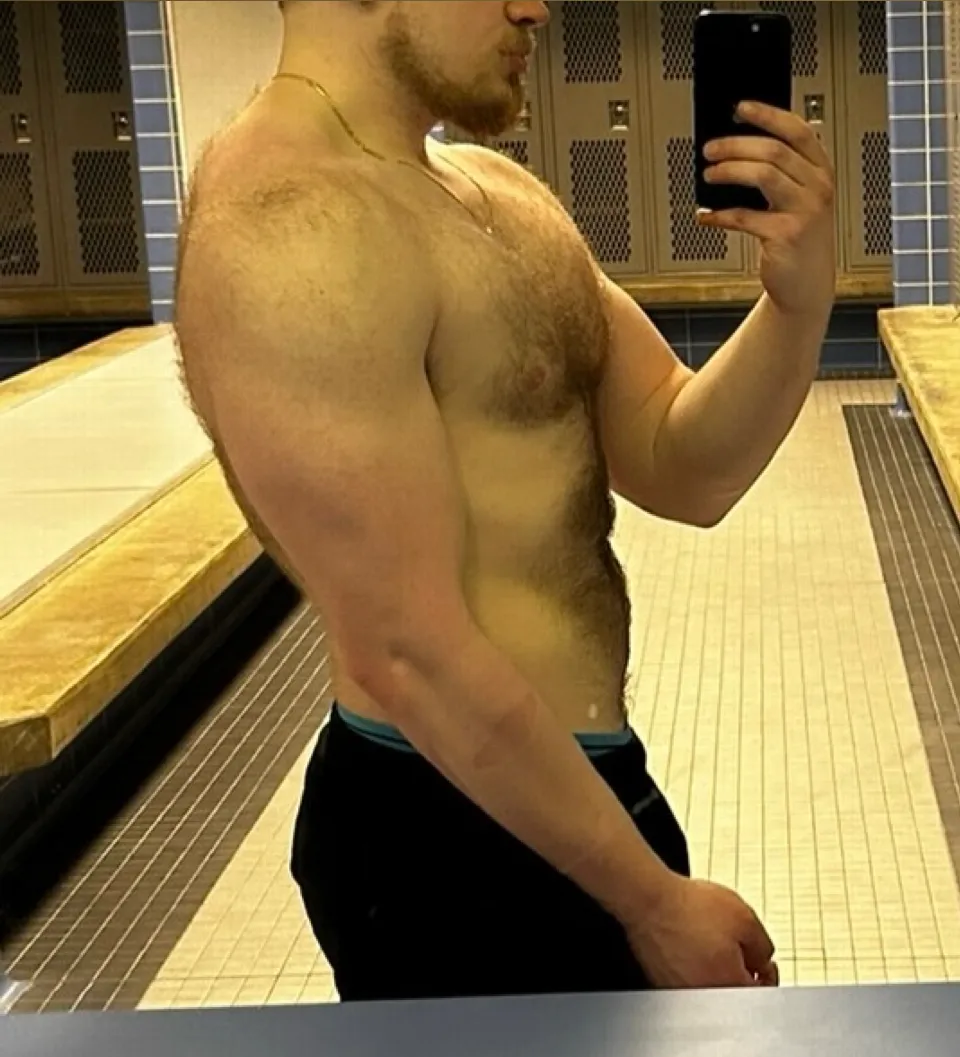 Hung Muscle Otter